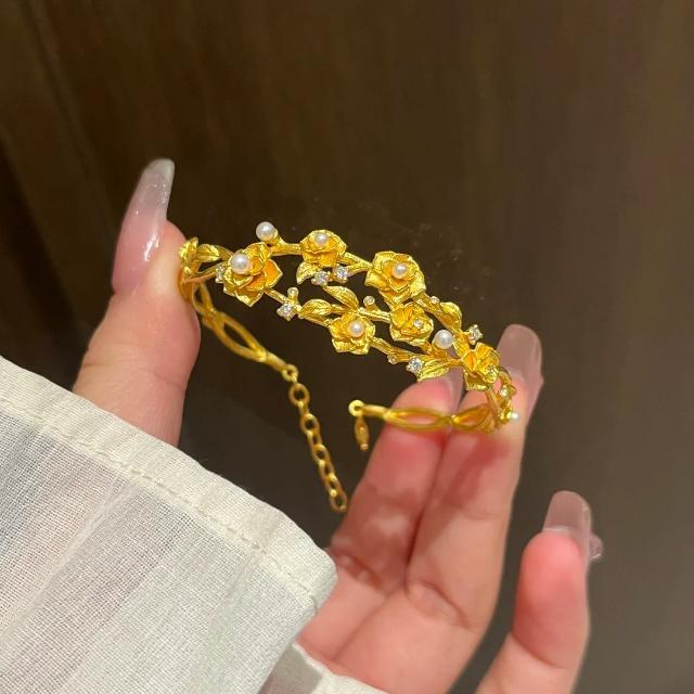 黄金色花朵沙金手镯